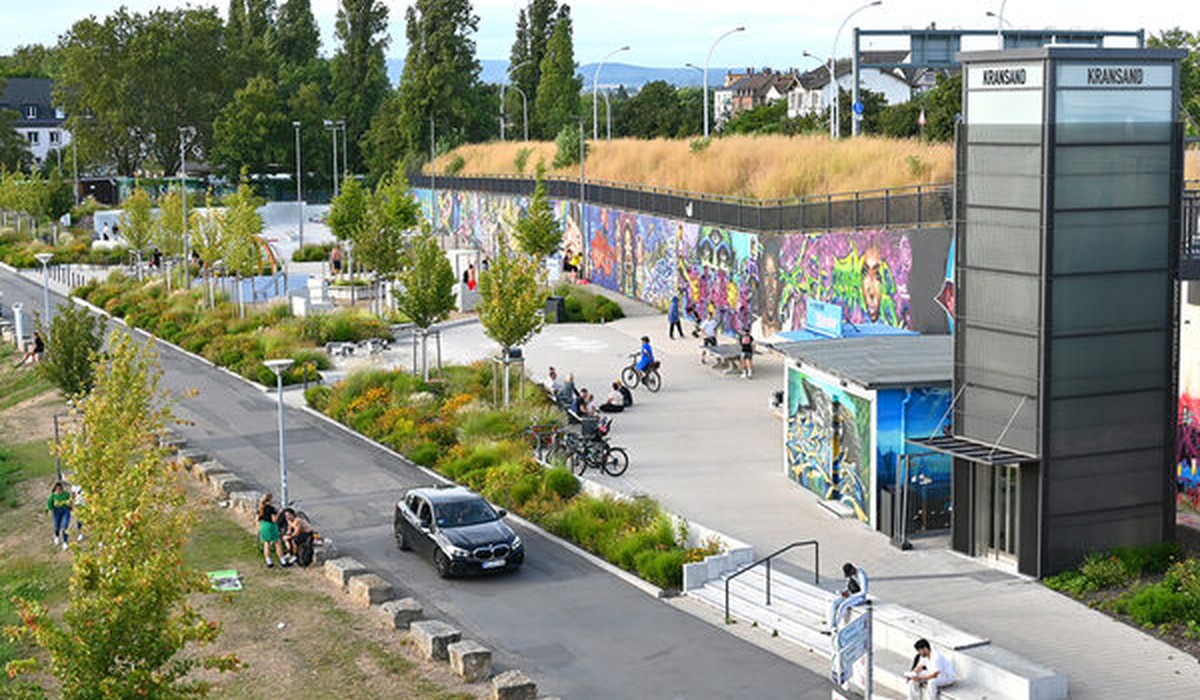 Aufzug am Rheinufer in Kastel nach Vandalismusschäden wieder geöffnet