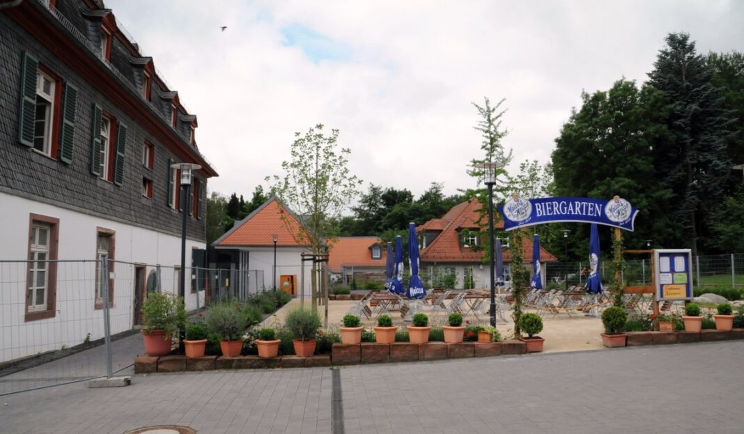 Fasanerie Wiesbaden verkürzt Besuchszeiten wegen angekündigter Hitzewelle