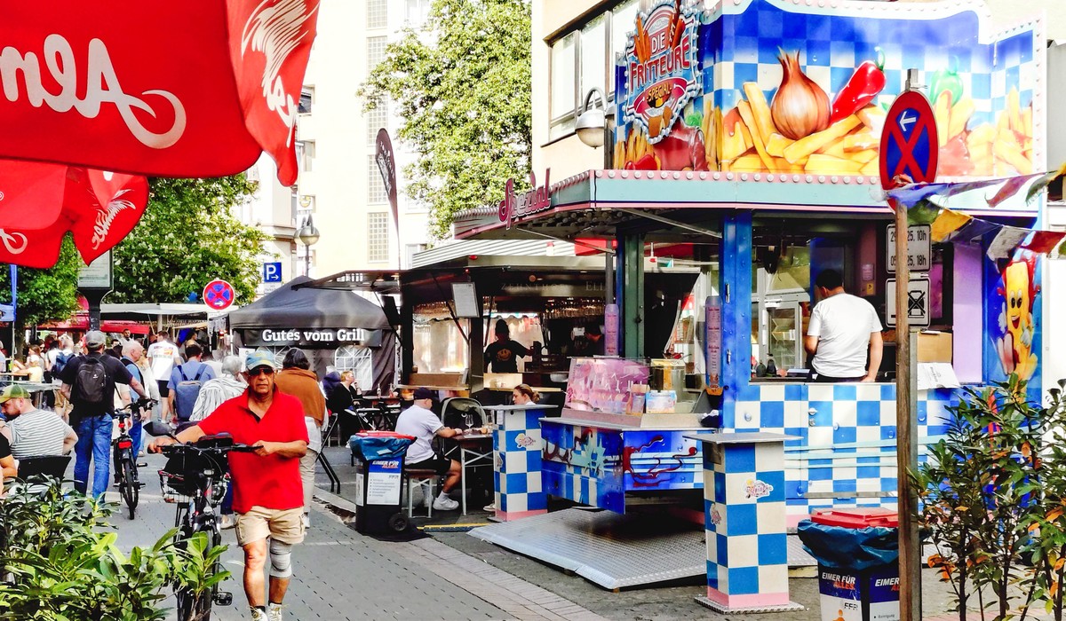 Frankfurt Weinfest 2023 Rückblick: Highlights, Besucherzahlen und Nachhaltigkeit Frankfurt Weinfest 2023 Rückblick: Highlights, Besucherzahlen und Nachhaltigkeit