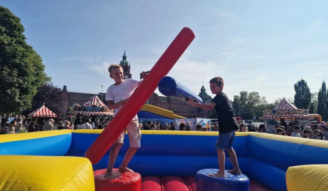 Fünf Tage Spiel und Kreatives für Familien in den Reisinger Anlagen Fünf Tage Spiel und Kreatives für Familien in den Reisinger Anlagen