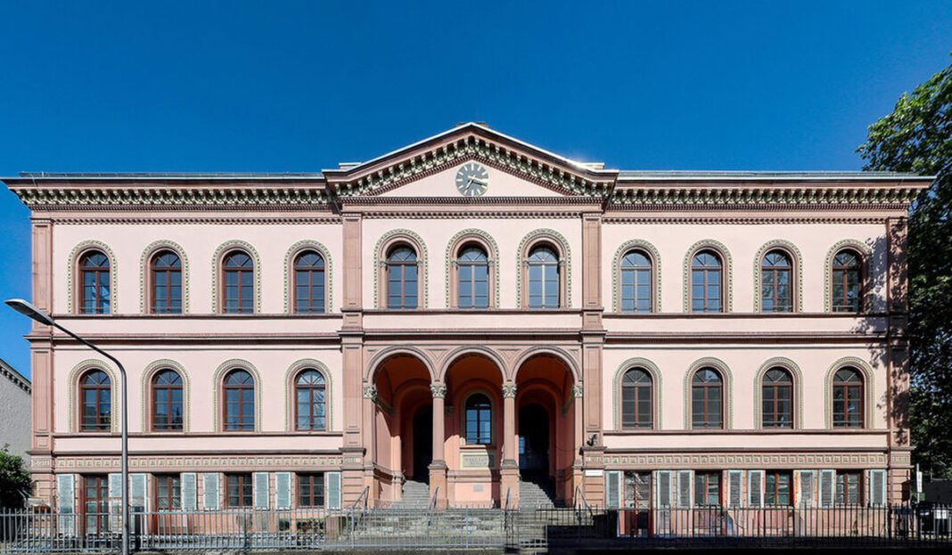 Neue Webseite des Kunsthauses Wiesbaden bündelt digitale Angebote und barrierefreie Angebote