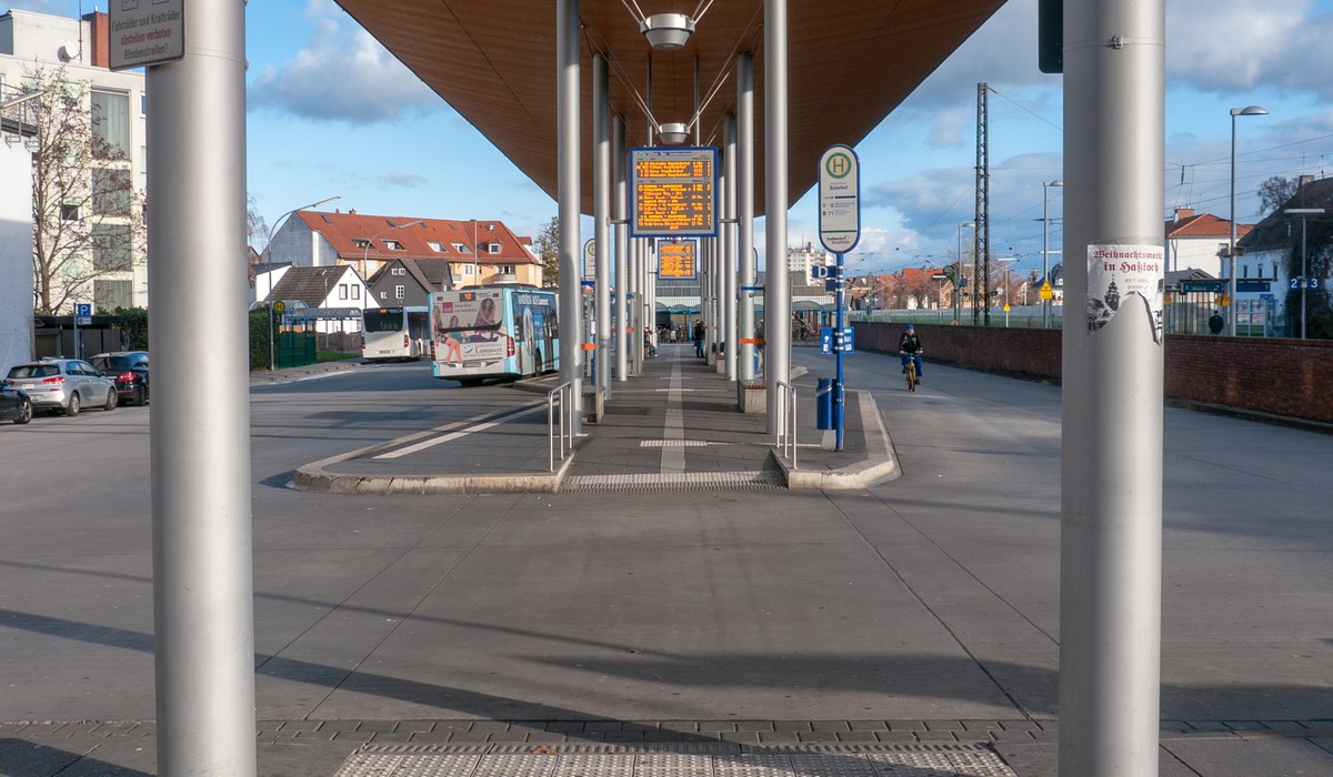 Rüsselsheim führt neues Busliniennetz ein: Mehr Abendverbindungen und geänderte Liniennummern