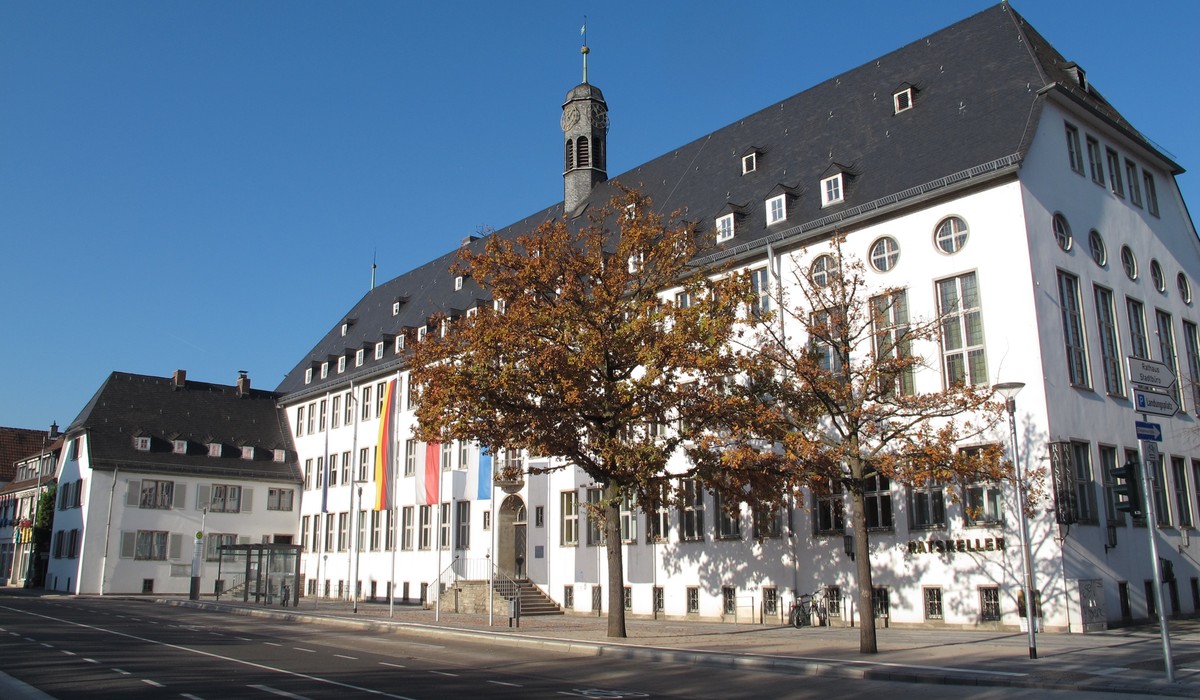 Rüsselsheim lädt zur Bürgerversammlung über Haushaltslage und Dezernatsaufgaben