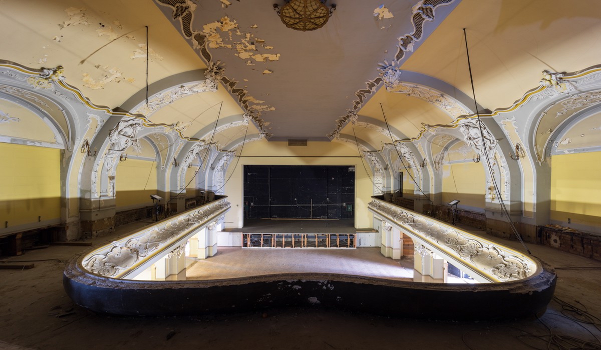 Stadtverordnete billigen Sanierung der Walhalla mit Teilabriss des Anbaus Stadtverordnete billigen Sanierung der Walhalla mit Teilabriss des Anbaus